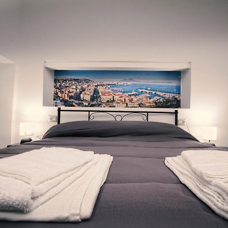 ナポリAlmat Domusアパートメント 部屋 写真
